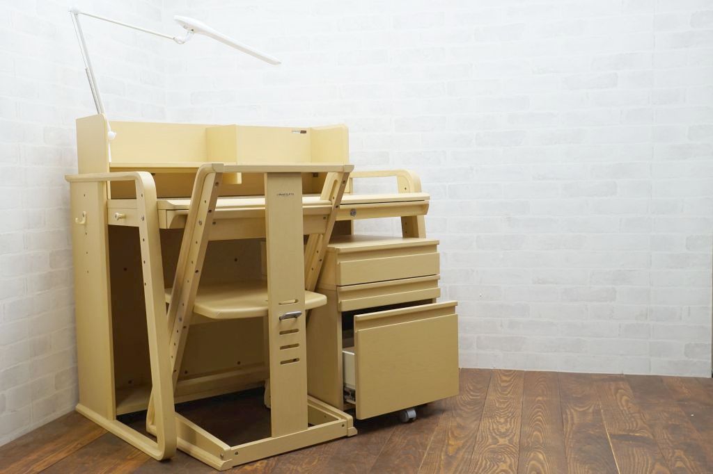 オカムラ 学習机 ピエルナ 机・イス・ワゴン・ライトセット | サークル