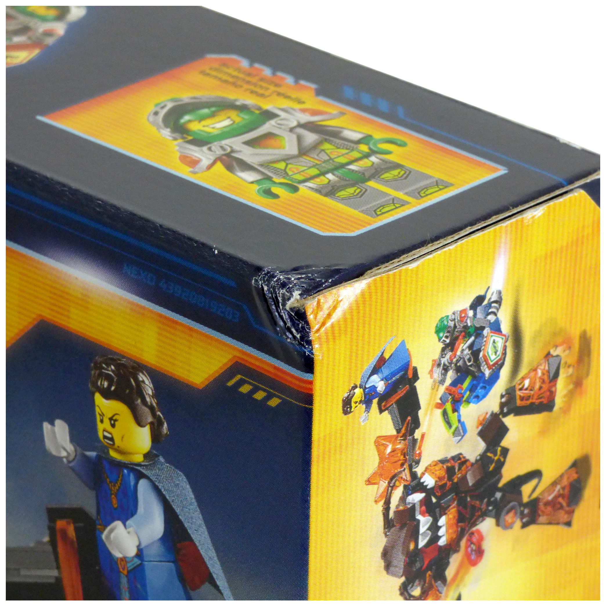LEGO® Nexo Knights Sets: 70325 Infernox captures the Que