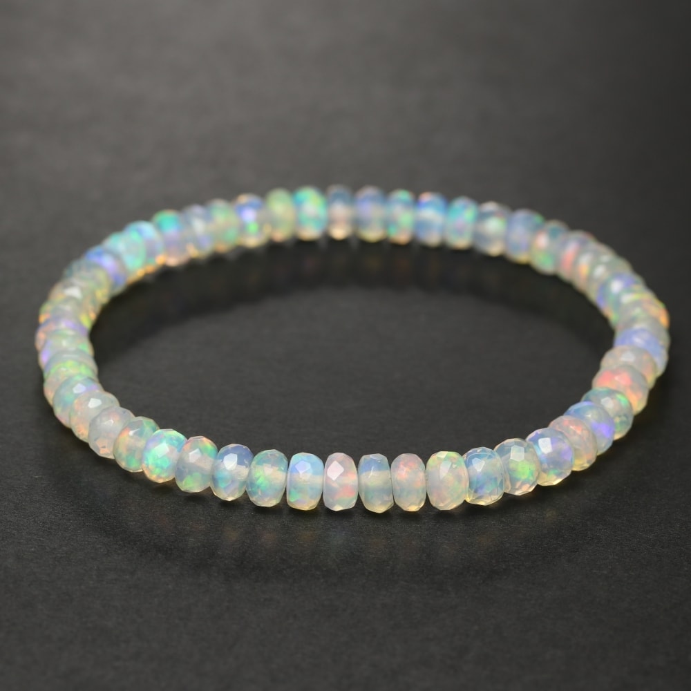 トップクォリティ]エチオピアオパールボタンカットブレスレット（約5.5