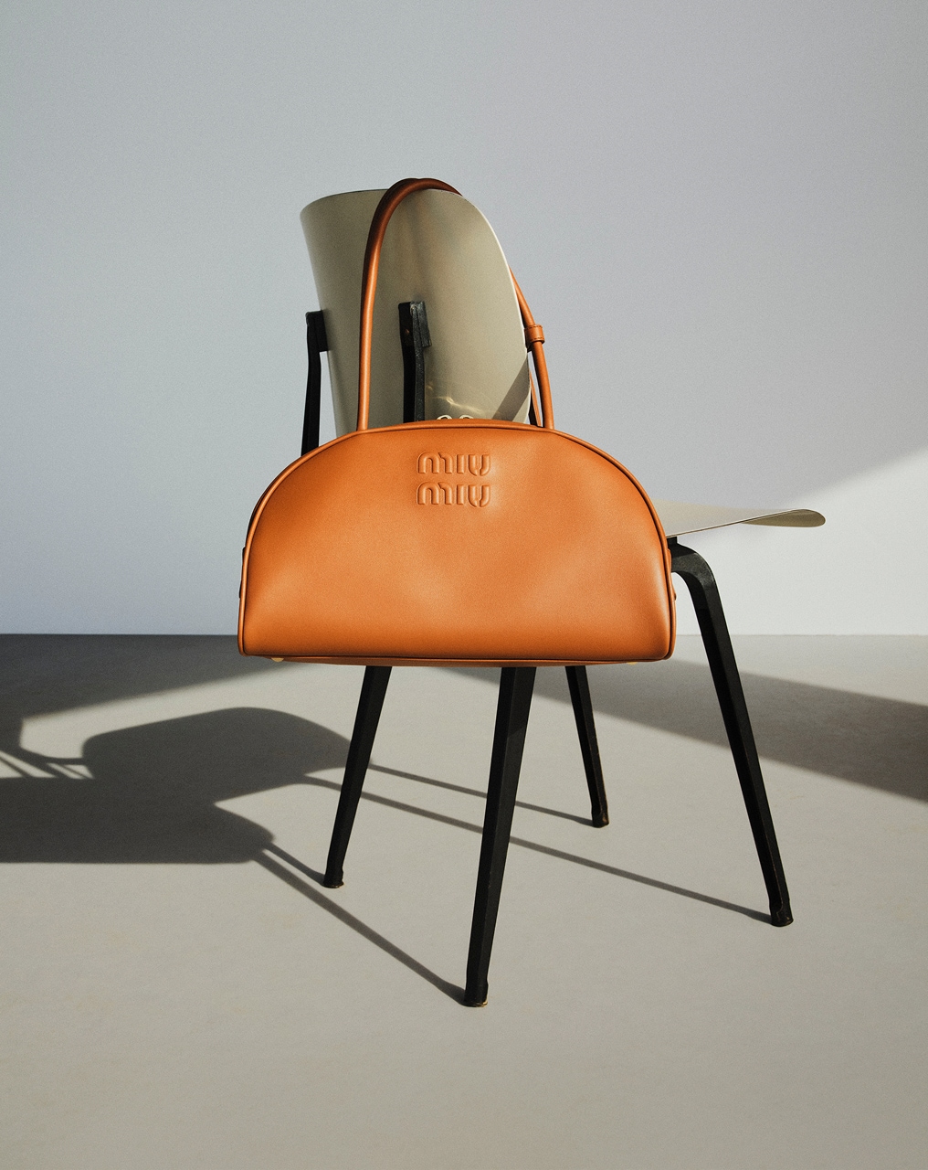 Tobacco/strawberry/natural Raffia-effect Woven Tote Bag | Miu Miu