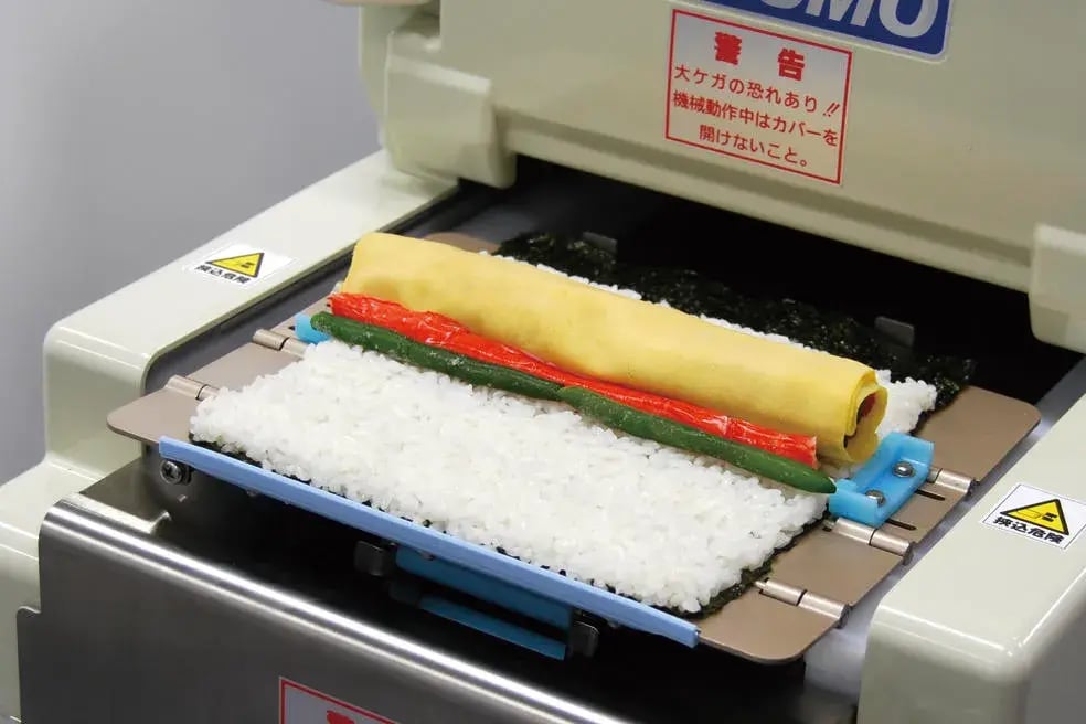 のり巻きロボット SVR-NVG｜鈴茂器工