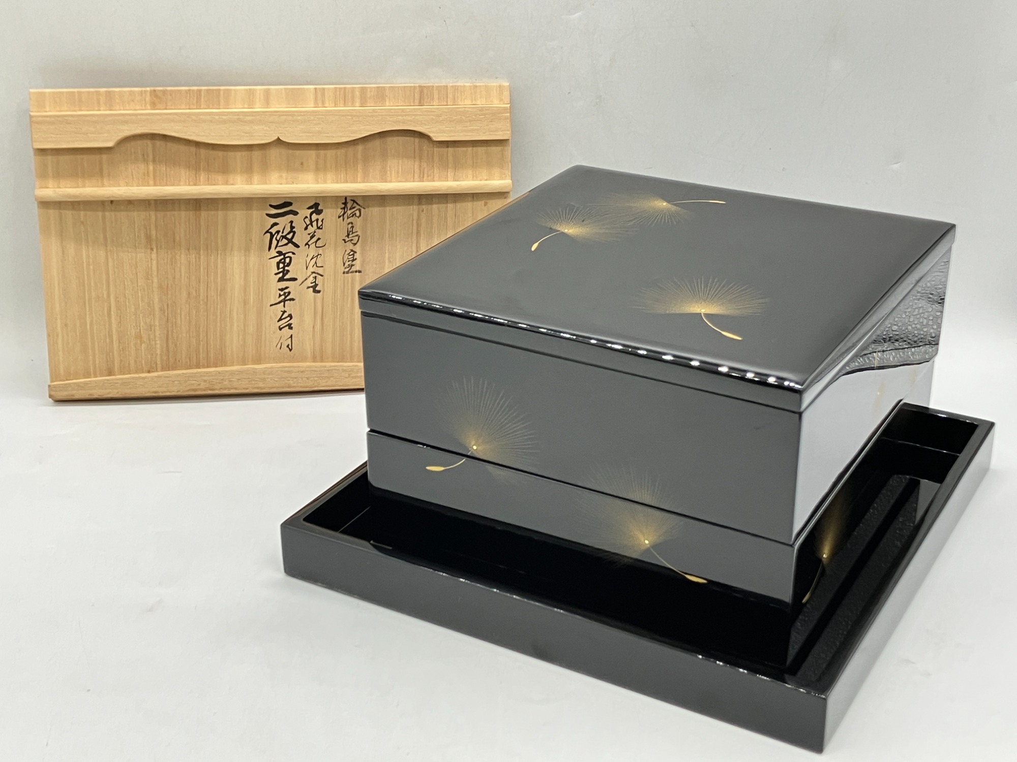 和食器買取強化中】輪島塗 重箱 飛花沈金 小西啓介作 が買取入荷致し