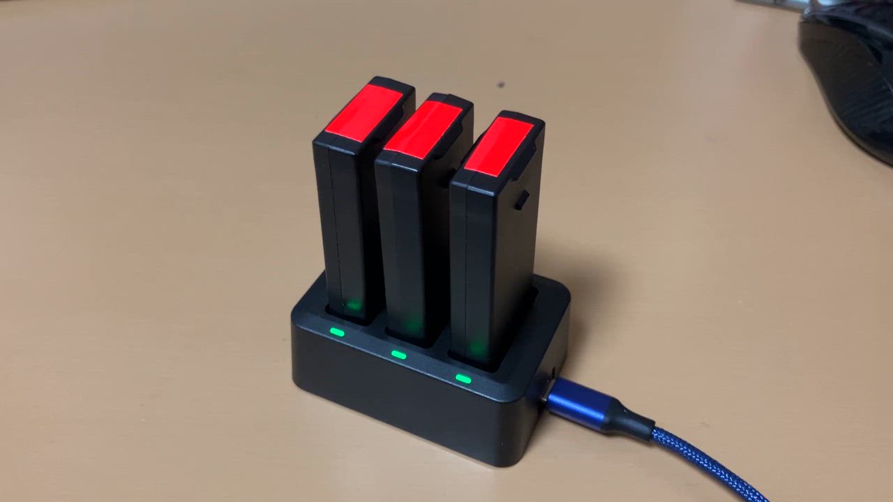ドローン tello テロー バッテリー 3本 と 高速充電器1本 純正品 国内