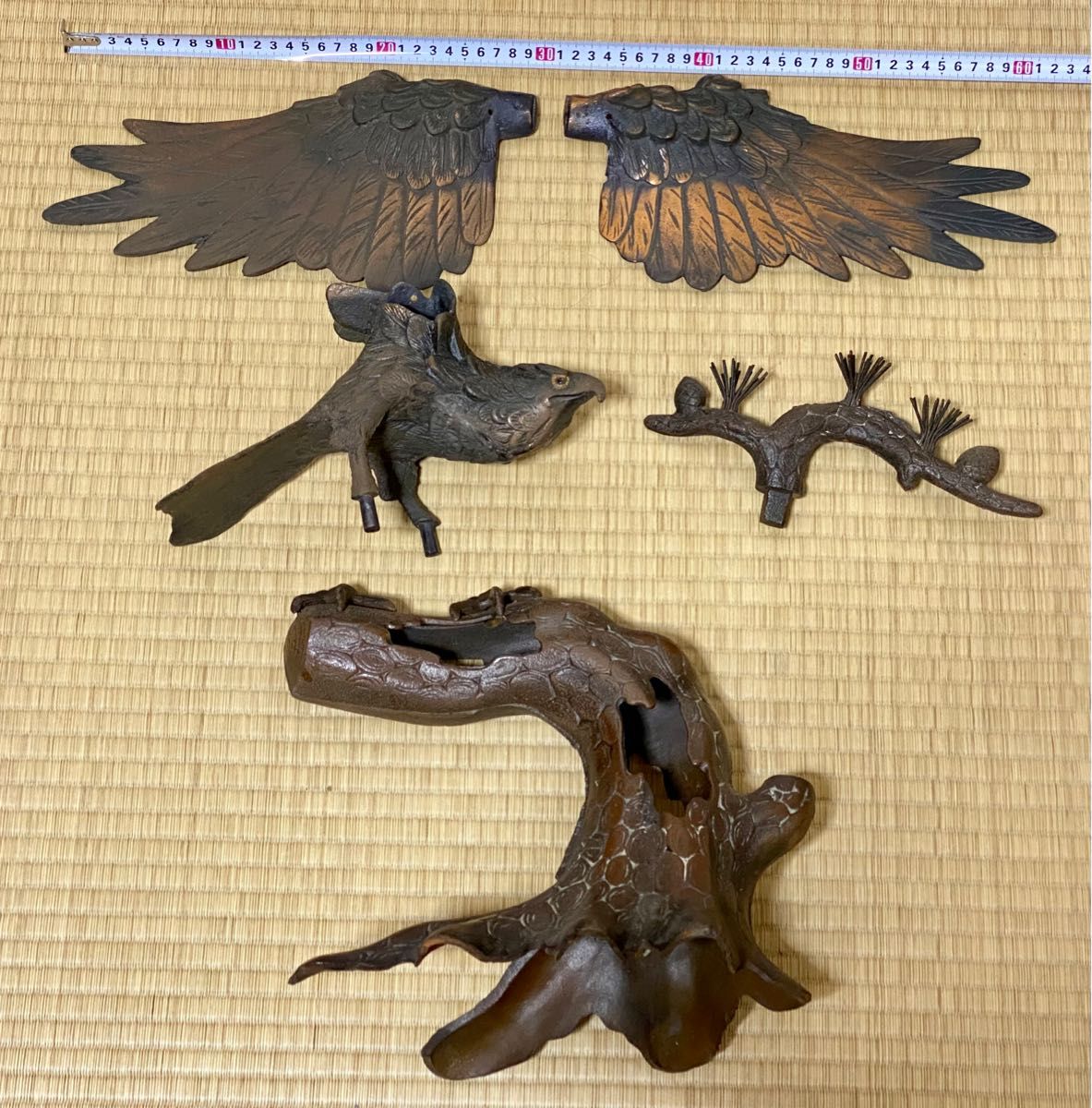 出世鷹 鷲 タカ 縁起物 置物 オブジェ インテリア 金属製 鉄製 金属