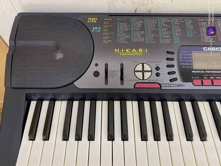 CASIO光ナビゲーションキーボード LK38 100曲 鍵盤が光る電子ピアノ