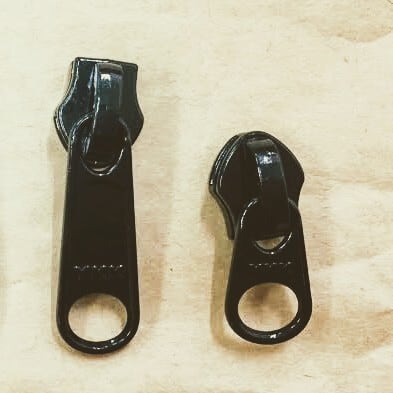 YKK スライダー 裏使い （止水ファスナー アクアガード用） 黒 5c DFW