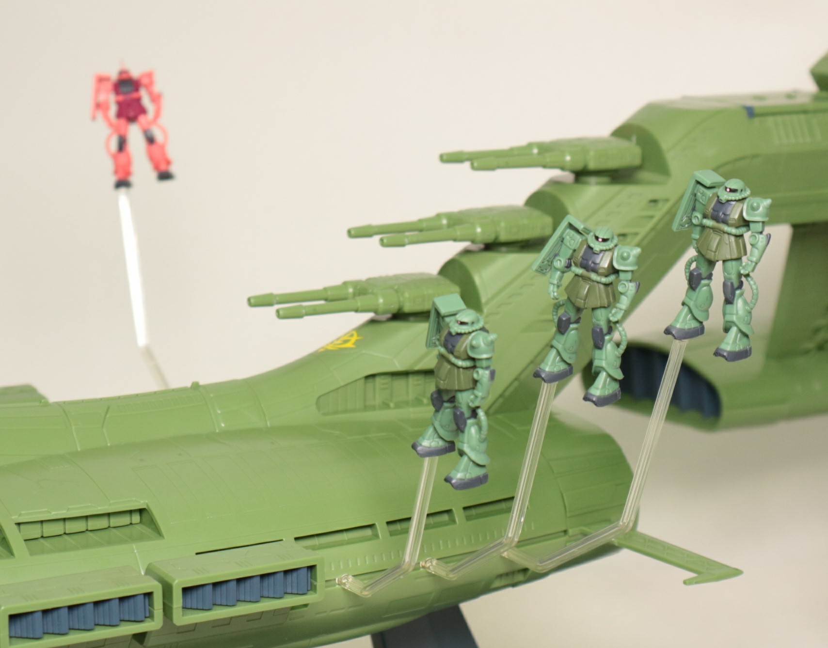 ガンダムコレクションNEO 1/400スケール ムサイ級軽巡洋艦の素組のご