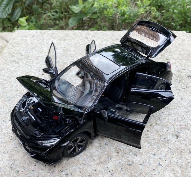 1/18 Dealer Edition 2020 Honda Civic Hatchback (Black) Diecast Car