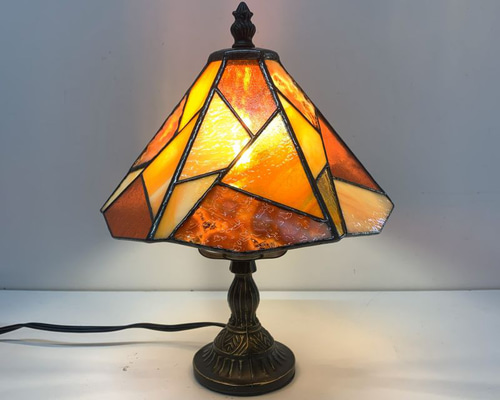 色彩オレンジ色のランプ オレンジ色のステンドグラス インテリア雑貨