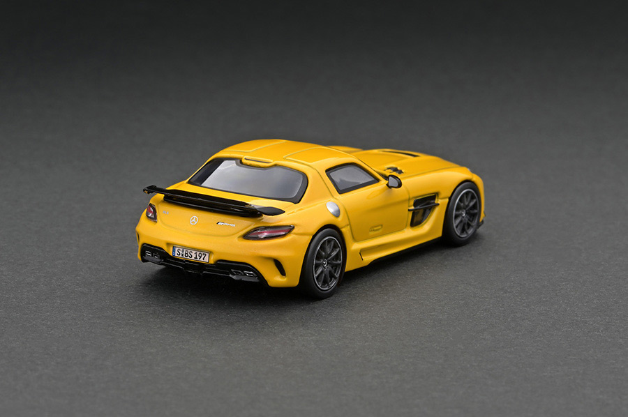 T64G-027-YL 1/64 Mercedes-Benz SLS AMG Coupé Black Series Yellow