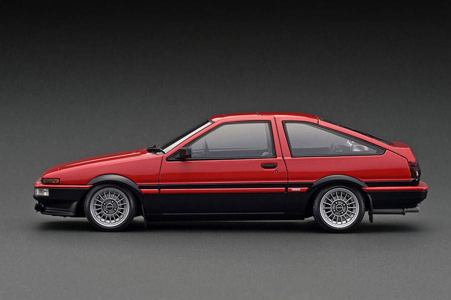 IG3281 1/18 Toyota Sprinter Trueno 3Dr GT Apex (AE86) Red/Black