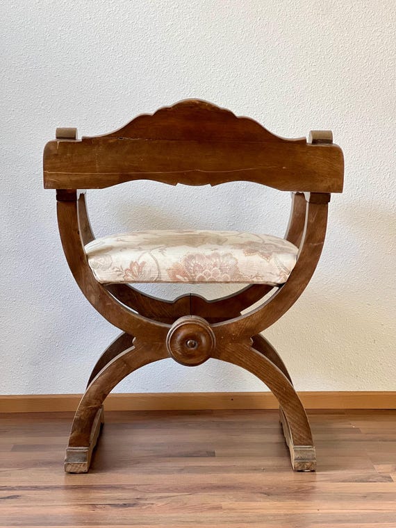 アンティーク木製サボナローラチェア、ルネッサンスリバイバルスタイル