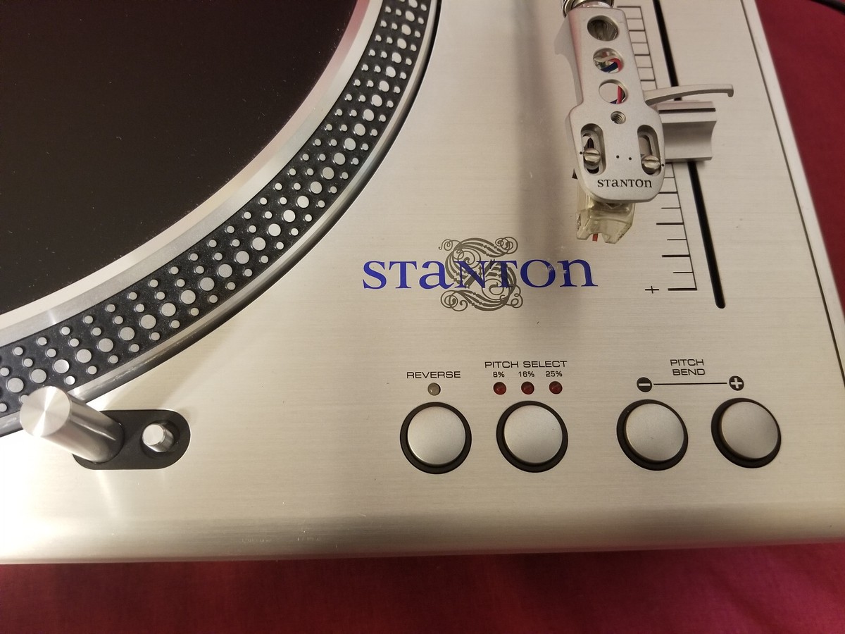 STANTON STR8 - 90 DIRECT DRIVE THREE SPEED ANALOG TURNTABLE NO