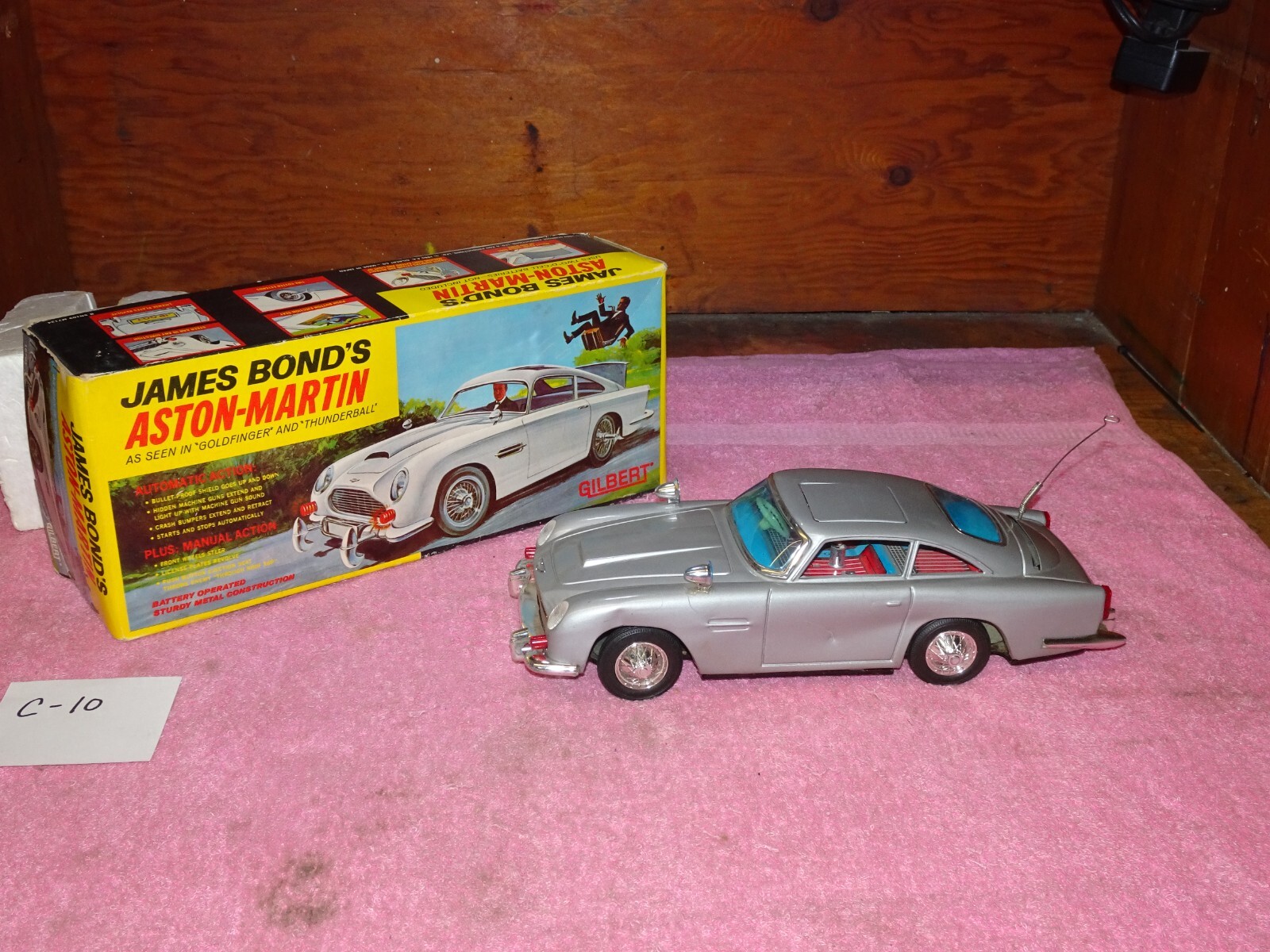 James Bond's Aston-Martin DB5 1965 AC Gilbert Made in Japan