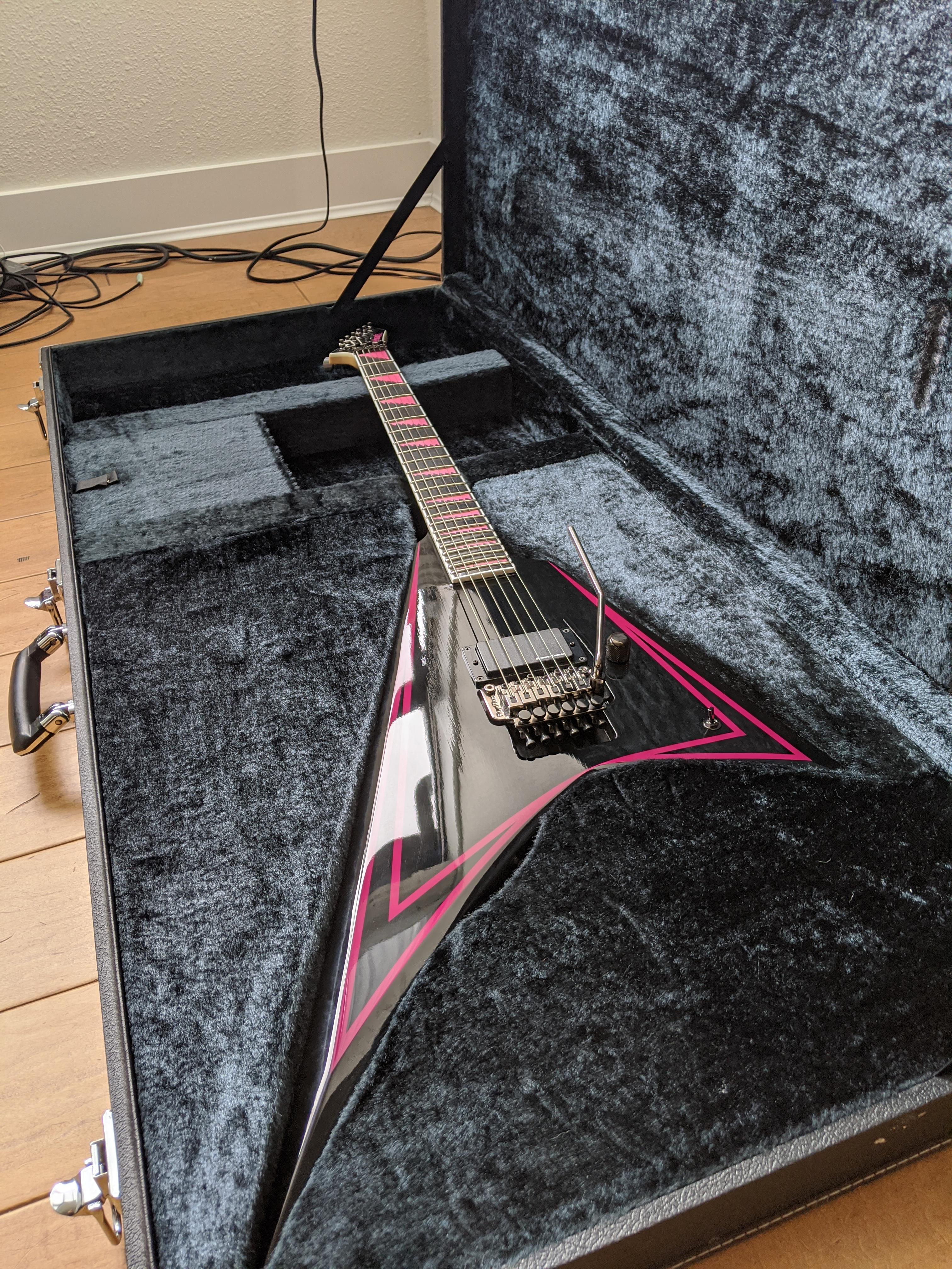 My recently acquired Edwards Sawtooth (e-al-166). Complete with