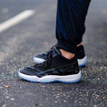 国内7月13日発売予定】ナイキ エアジョーダン11 ロー IE 