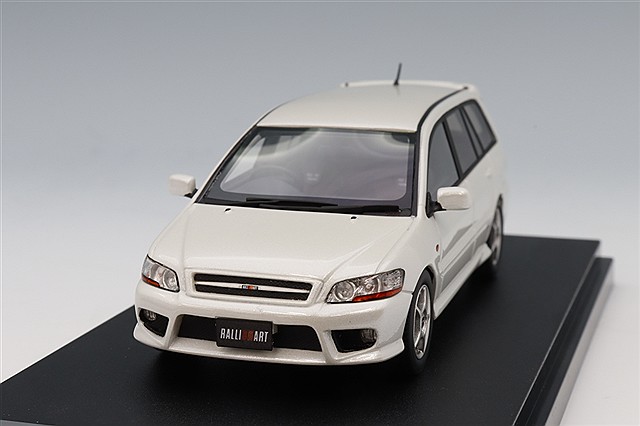 ハイストーリー 1/43 三菱 ディアマンテ ワゴン 1993 パールホワイト