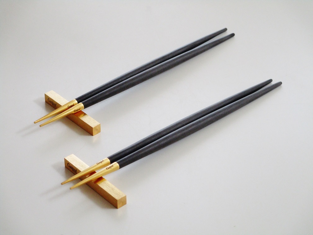 クチポール Cutipol GOA ゴア ブラックゴールド 箸 + 箸置きセット