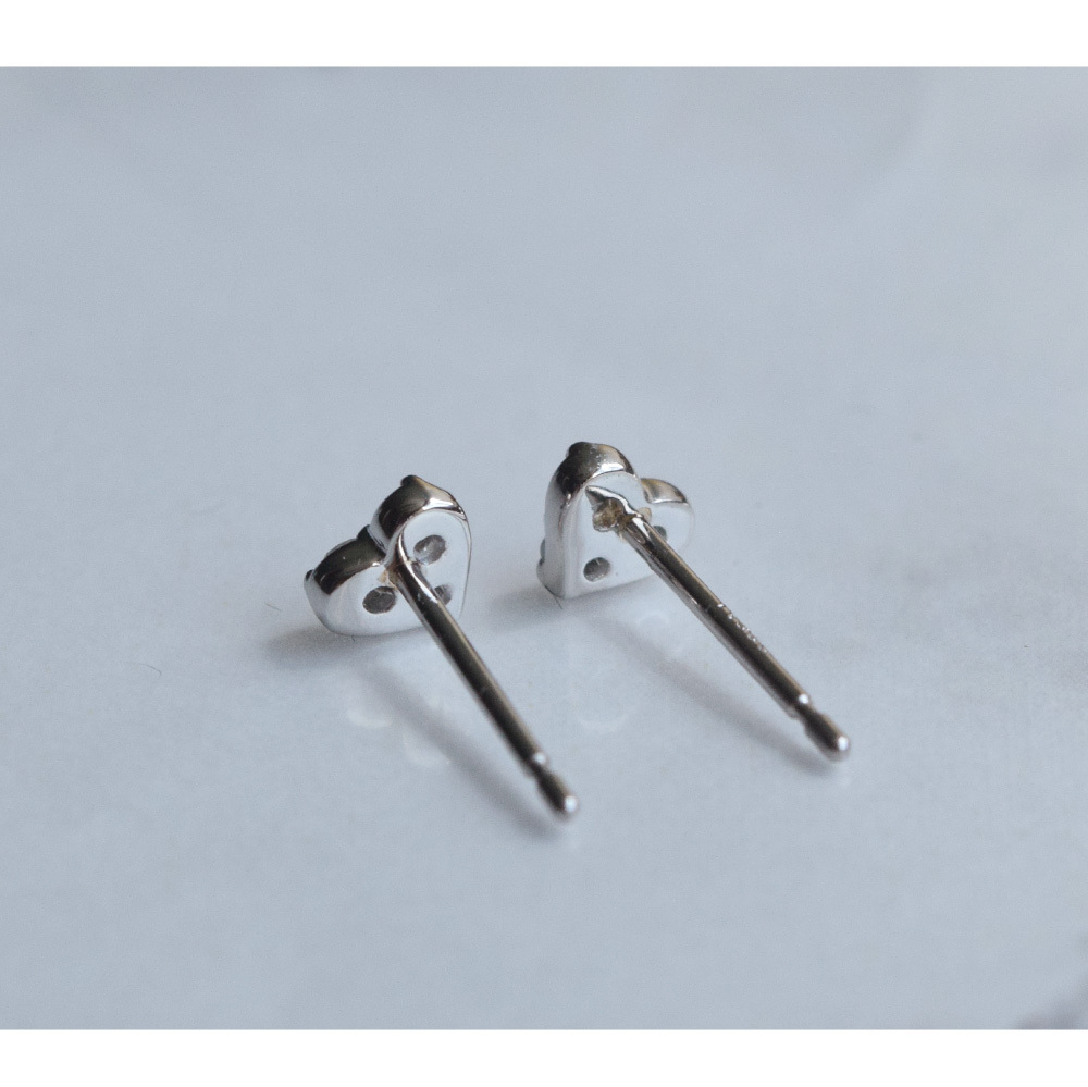 受注生産】ピアス プラチナ Pt950 ダイヤモンド スタッドタイプ ハート