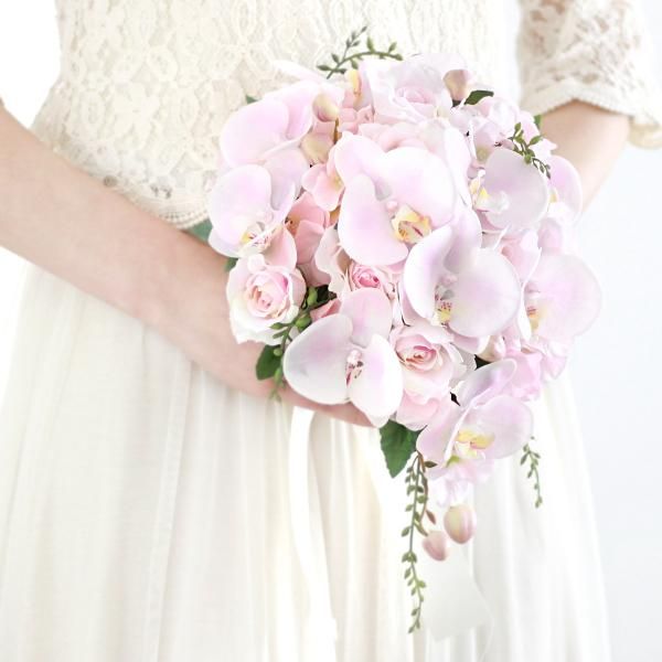 胡蝶蘭のティアドロップブーケ(ピンク) - airaka｜花飾りのアトリエ