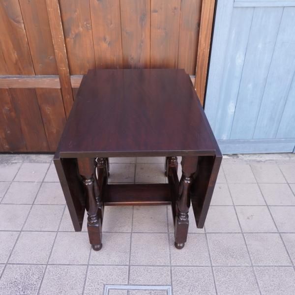 松本民芸家具のM型バタフライテーブルです。ミズメザクラ無垢材を使用