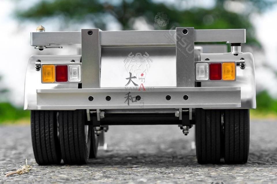 タミヤ1/14 20ftコンテナ積載用セミトレーラー