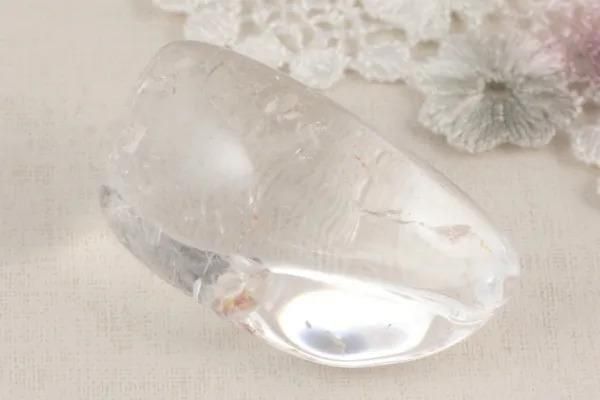 にぎり石 水晶 34g｜マッサージ用天然石 販売のキラリ石