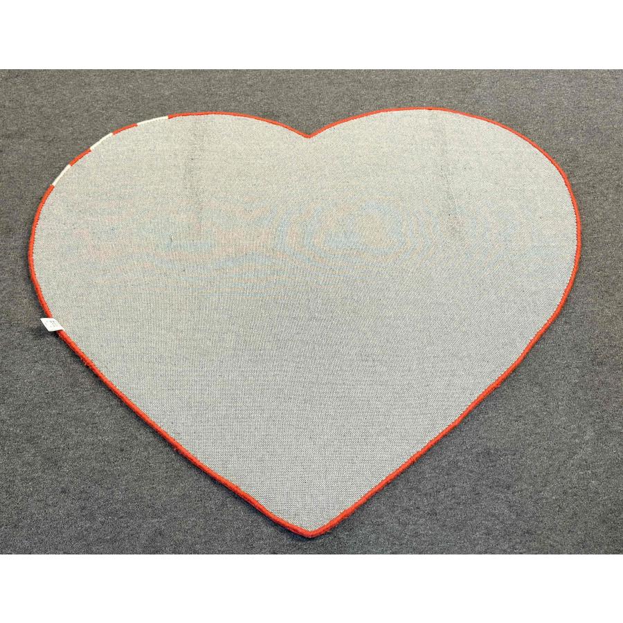 □HUMAN MADE/ヒューマンメイド□HEART RUG LARGE RED ラグ Lサイズ