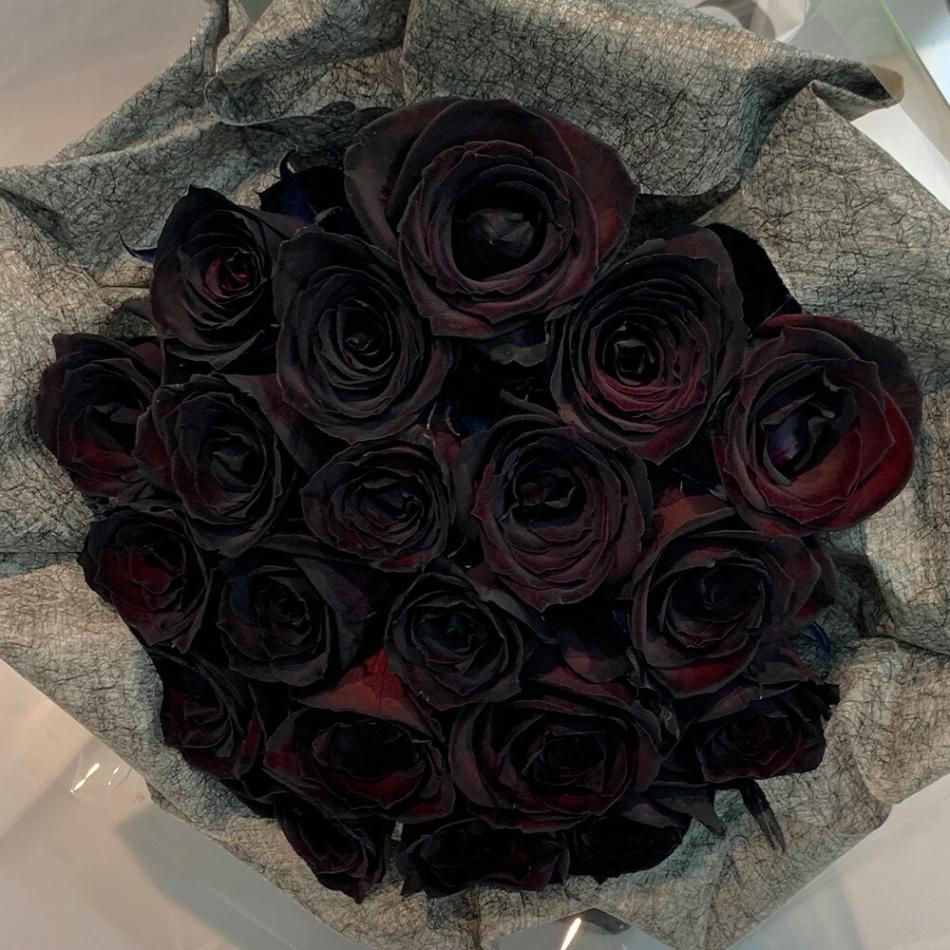 黒いバラ20本の花束 ブラックローズ 薔薇 花束 プレゼント 花言葉