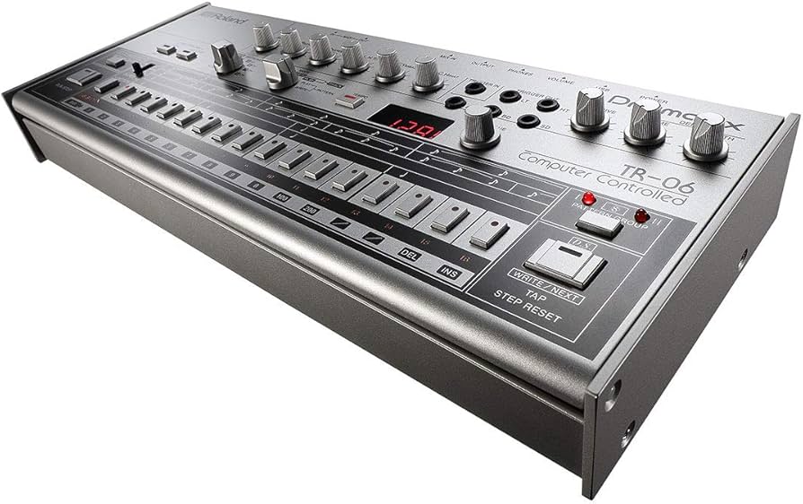 Amazon | Roland ローランド/TR-06 Boutique リズム・マシン