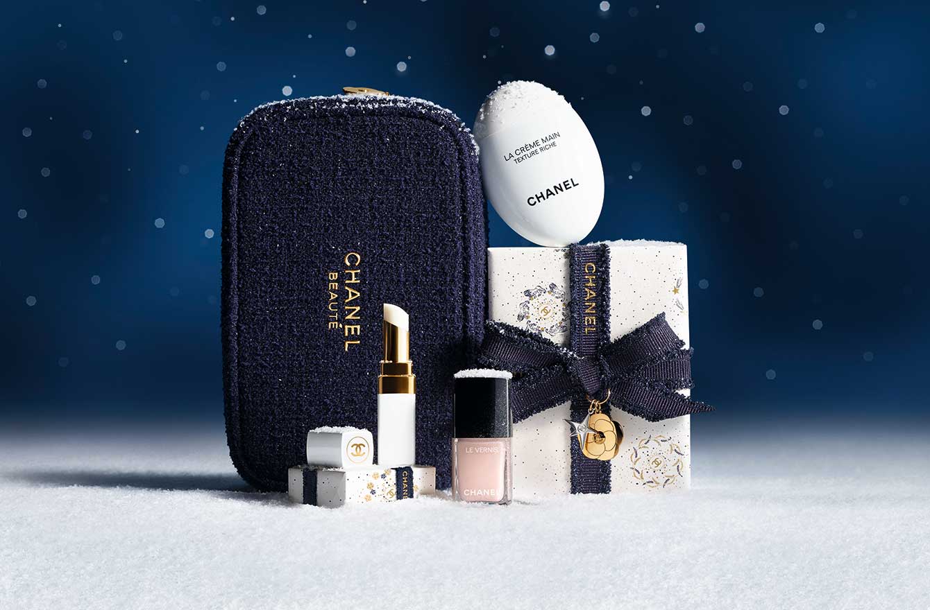 クリスマスコフレ2025特集】シャネル、YSL、プラダ。大人がときめく
