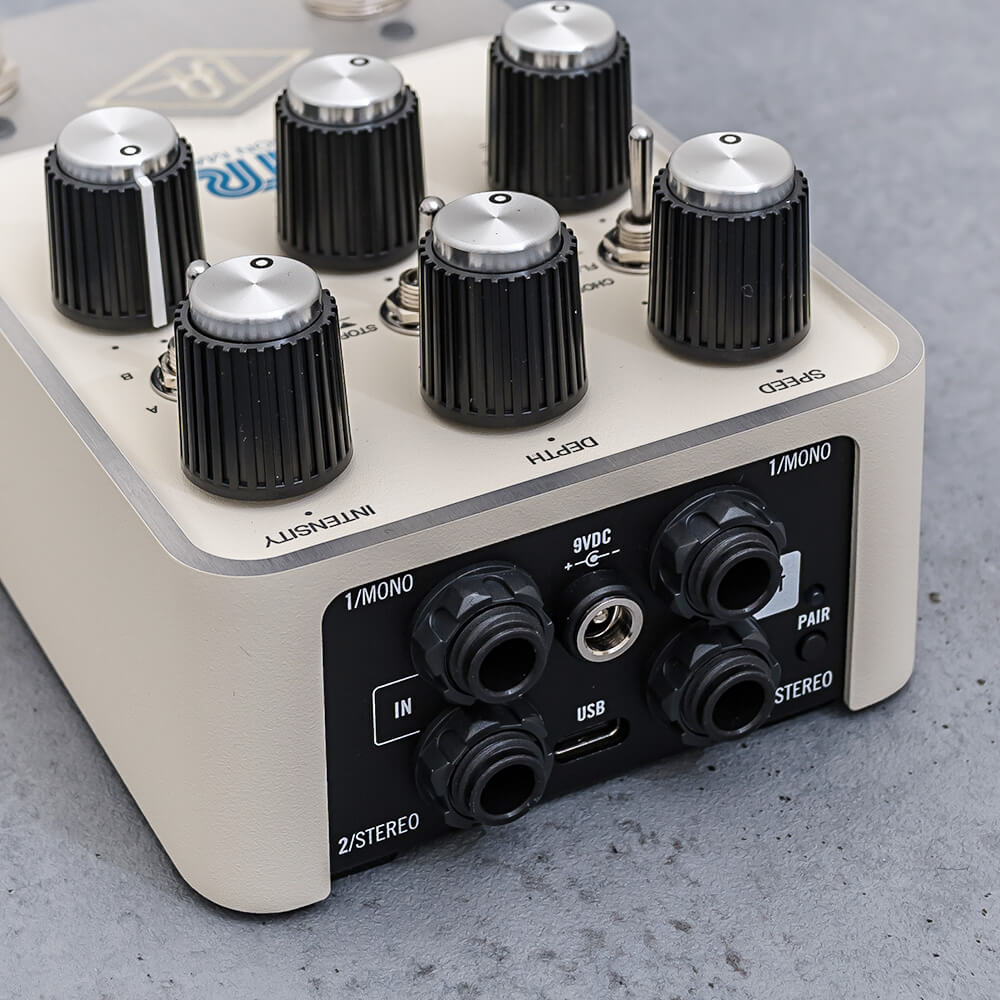 UNIVERSAL AUDIO UAFX Astra Modulation Machine｜ミュージックランドKEY