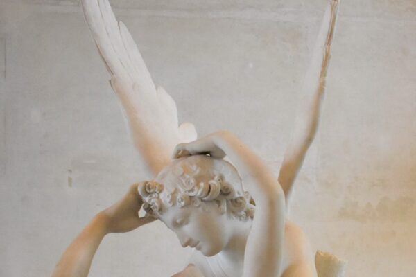 彫刻満喫】アントニオ・カノーヴァ『アモルの接吻で蘇るプシュケ』を