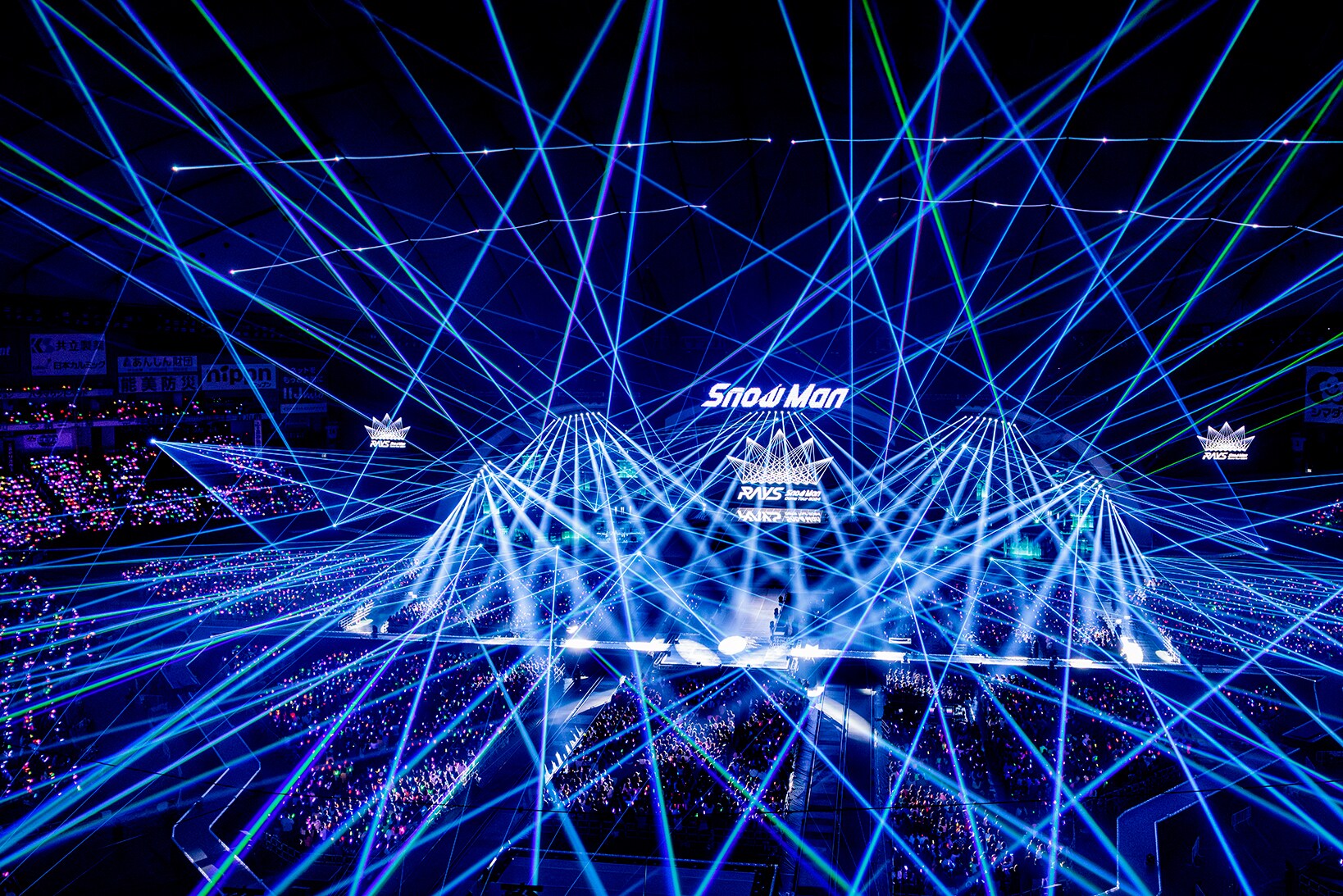 Snow Man Dome Tour 2024 RAYS」12月15日の東京・東京ドーム公演の様子
