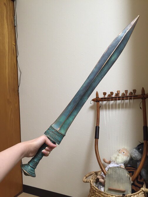 そういうわけで、通販で古代ギリシャの青銅の剣のレプリカを買ったーー