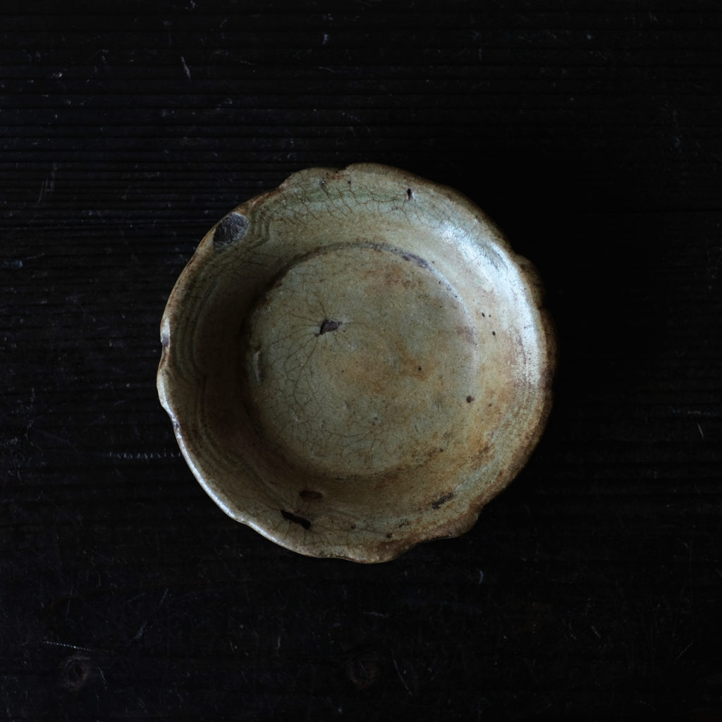 明朝 龍泉窯 七官青磁輪花小皿 | 骨董と詩学 Antique & Poetics | 蛇韻律