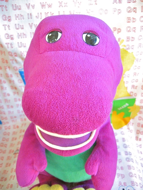 Barney 音楽が流れるむらさきの恐竜