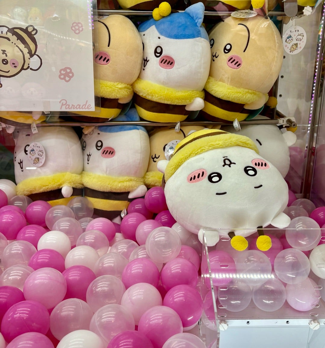 ちいかわ ハチさんBIGぬいぐるみ（うさぎ、ハチワレ、ちいかわ）コンプ