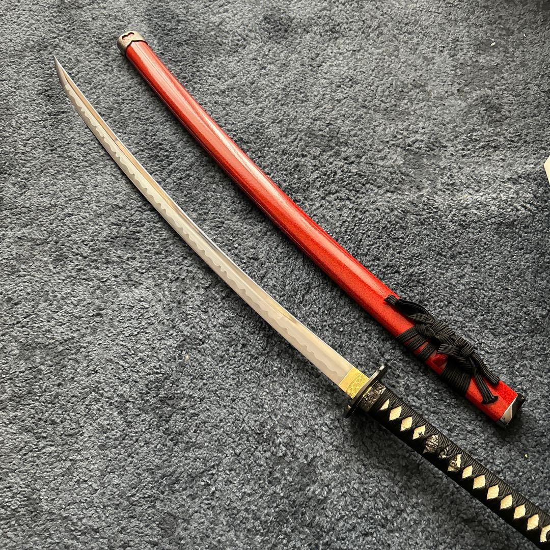 模造刀　和泉守兼定　105cm Amazon | しのびや 模造刀 和泉守兼定 大刀 土方歳三拵え (刀・鞘・刀