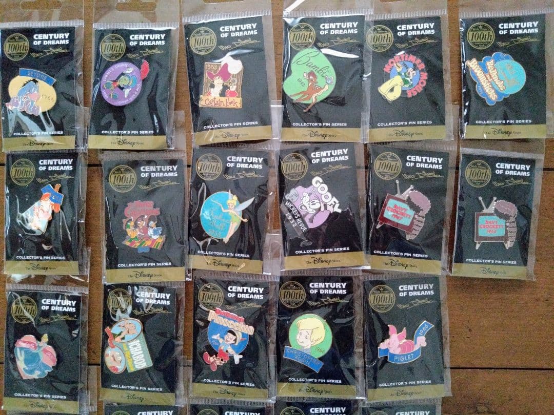 レア！レトロ☆ディズニーストア☆ウォルト生誕100周ピンバッジ