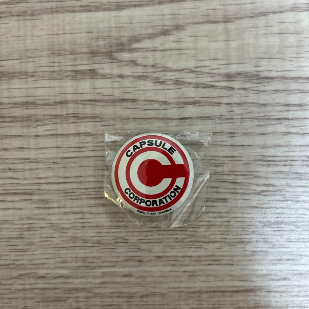 激レア　ドラゴンボール　カプセルコーポレーション　バッジ アクリルロゴディスプレイEX ドラゴンボール カプセルコーポレーション