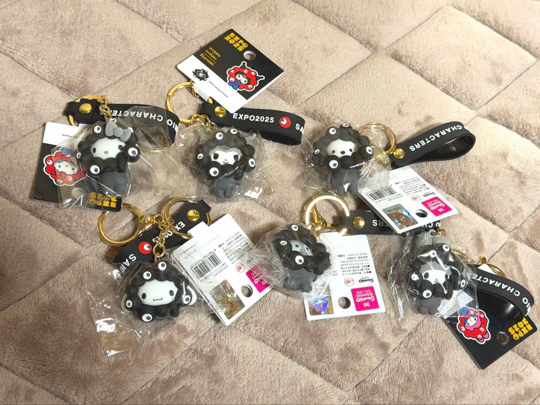 【6個セット】サンリオ ミャクミャクなりきり モノクロキーホルダー サンリオキャラクターズ ミャクミャクなりきり モノクロキーホルダー