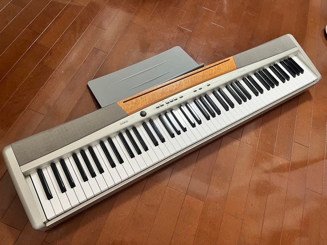 電子ピアノ　CASIO Privia PX-110（スタンドなど付属品つき） カシオ CASIO Privia PX-S1100 BK 電子ピアノ キーボードスタンド 2点