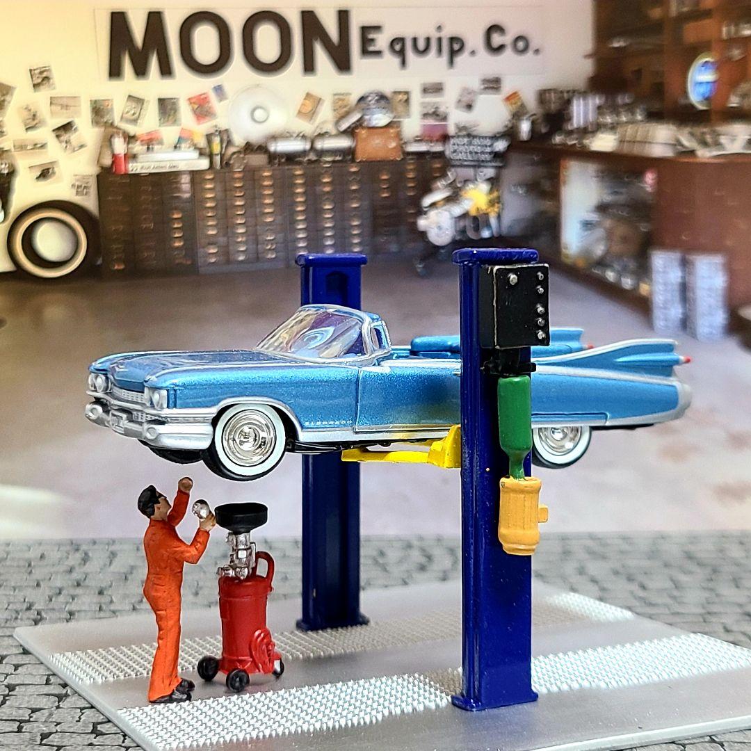 アメリカンジオラマ　2ポストリフト　フルダイキャスト　ガレージ　1/64　新品 アメリカンジオラマ 2ポストリフト フルダイキャスト ガレージ 1/64