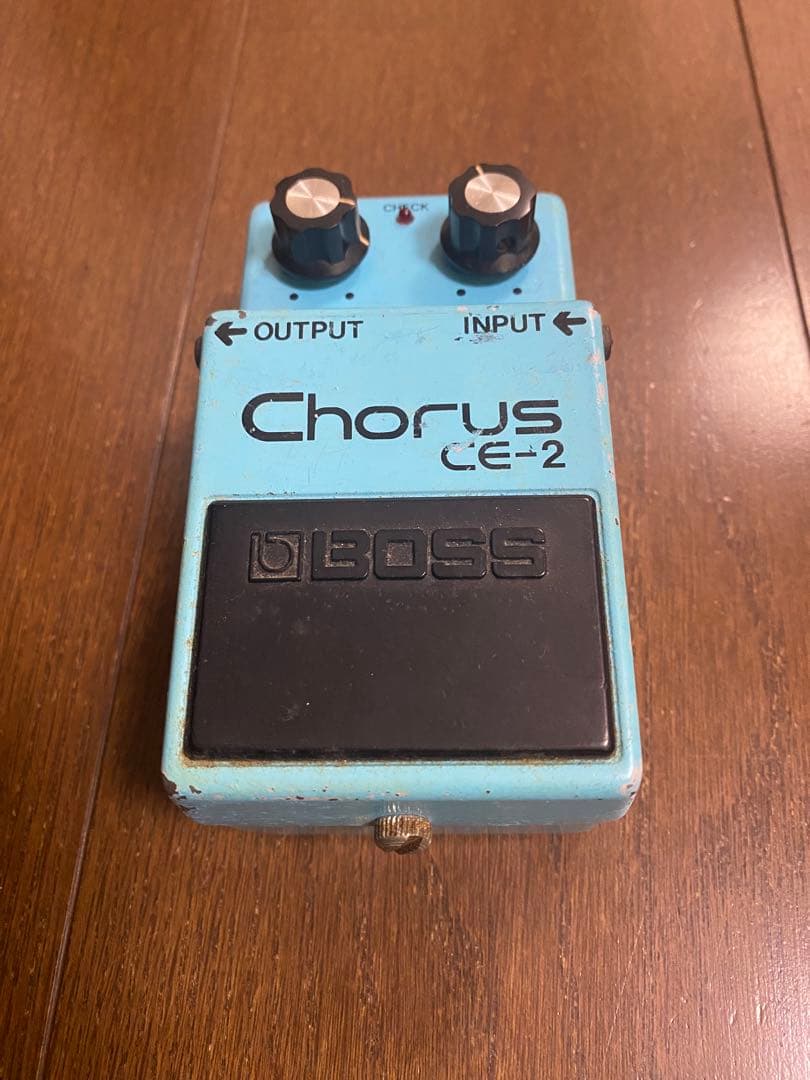 希少！BOSS CE2 銀ネジ　初期型 Yahoo!オークション -「boss ce-2 銀ネジ」の落札相場・落札価格