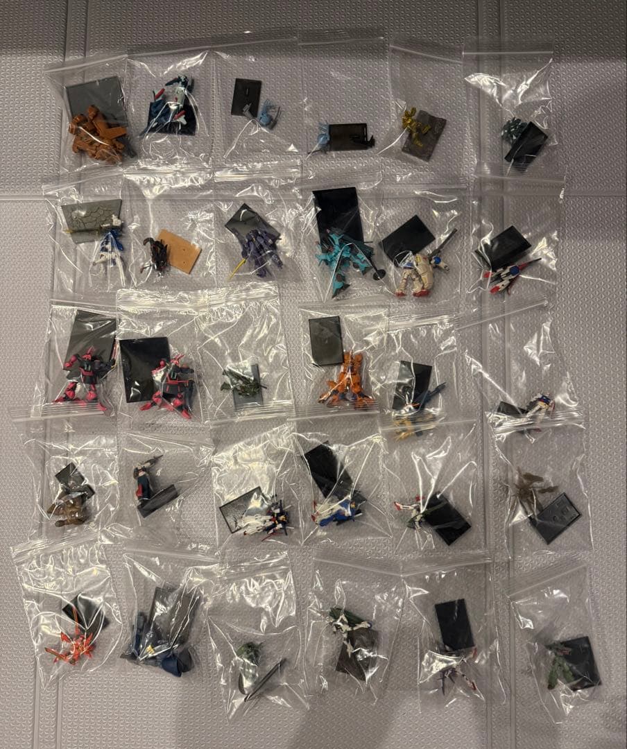 ガンダムコレクション100個まとめ売り ガンダムコレクション ガンコレ GUNDAM おまけ付き 未開封金ピカ百式