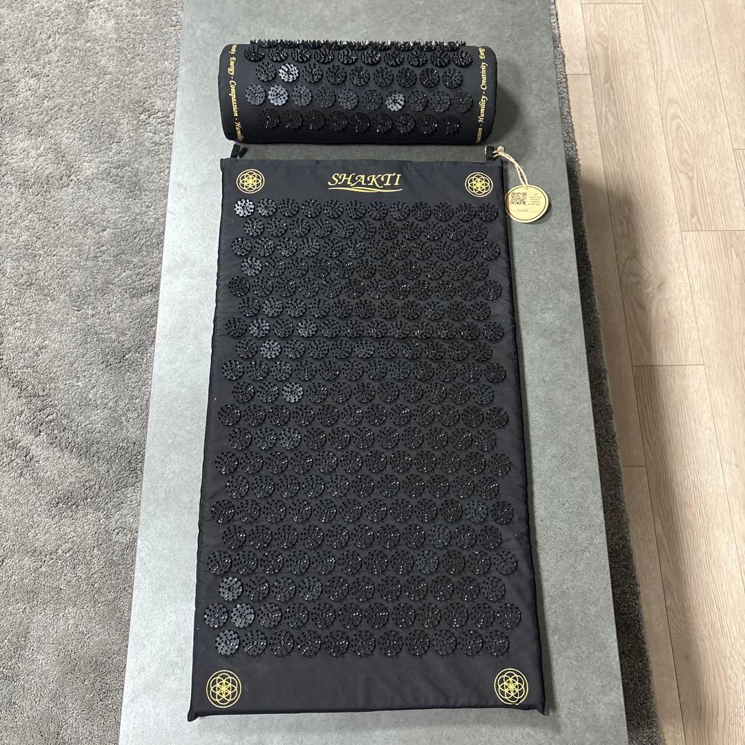 正規品　SHAKTI 究極のシャクティセット　シャクティマット　枕 Amazon.co.jp: 【正規品】シャクティ 指圧マット・枕 究極セット