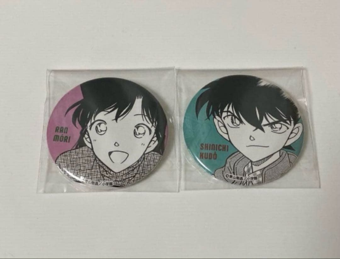 名探偵コナン 公式アプリ プレミアム会員限定 缶バッジ 工藤新一　毛利蘭　セット 名探偵コナン 毛利蘭 工藤新一 缶バッジ｜Yahoo!フリマ（旧PayPayフリマ）