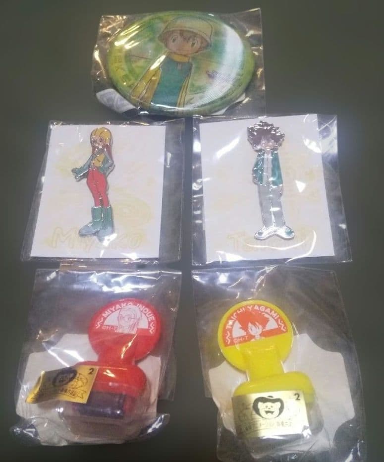 デジモンアドベンチャー02　ピンズ・ピンバッジ等 当時品 デジモンアドベンチャー02】缶バッジ（全6種ランダム）: 雑貨｜東映