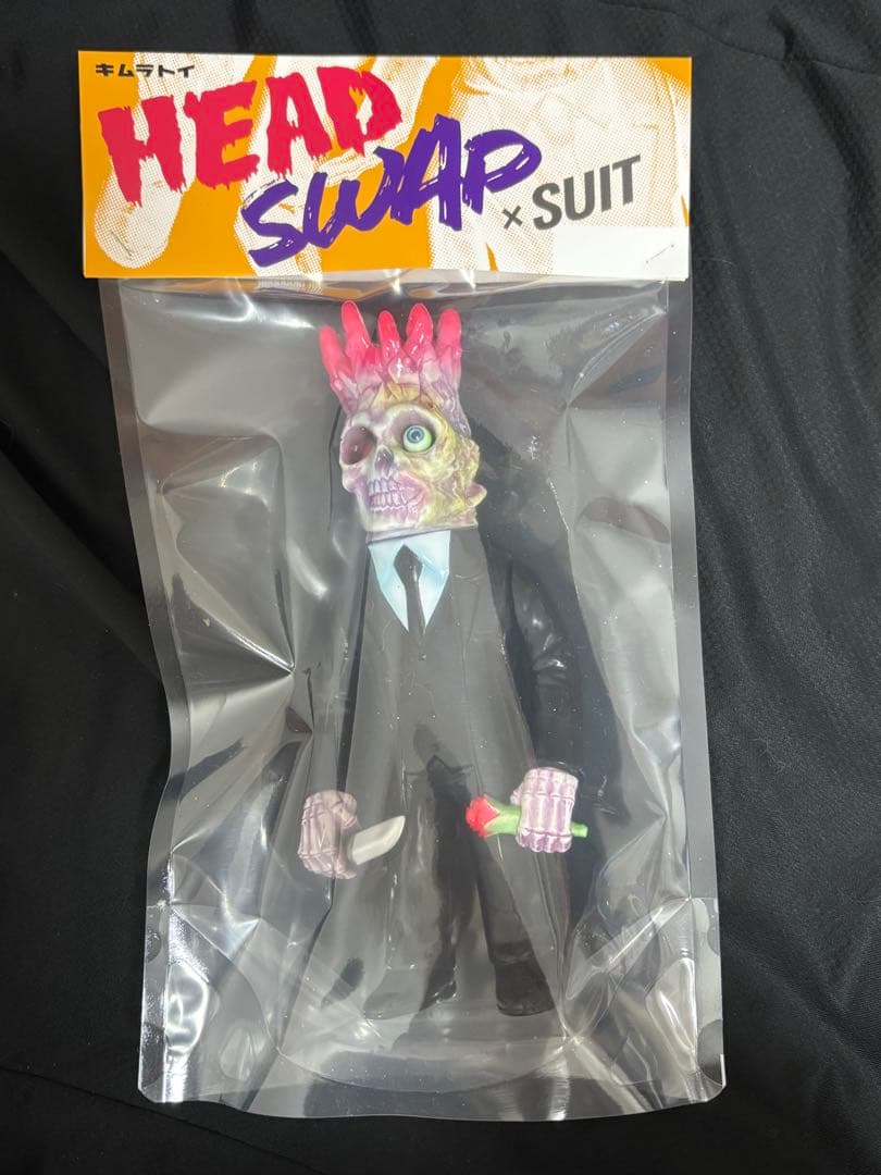 キムラトイ ヘッドスワップ x スーツ 薔薇とナイフ　ソフビ キムラトイ HEAD SWAP×SUIT 薔薇とナイフ ソフビ 蓄光（GID） - メルカリ